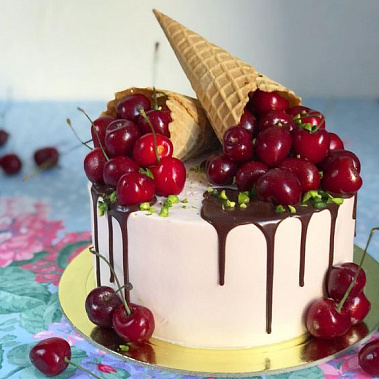 Торт "Вишневый рожок" купить - старыйоскол.сладкоежкин.рф